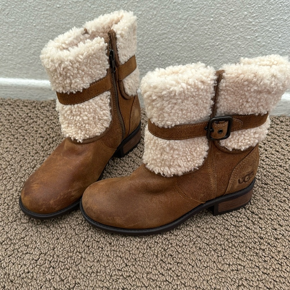 Uggs boots Size 5